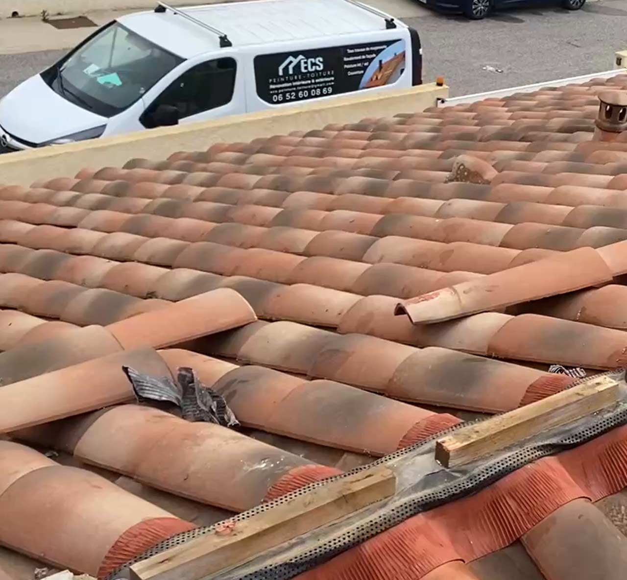 couvreur-perpignan-couverture(renovation-ecs-toiture-tablette couvreur-perpignan--renovation-toiture-ecs-toiture-tablette